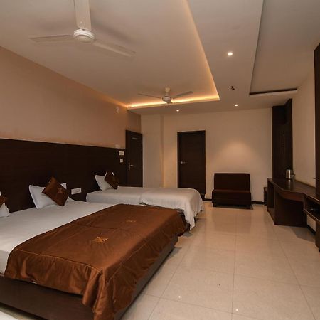 Shree Ram Hotel Ujjain Exterior photo