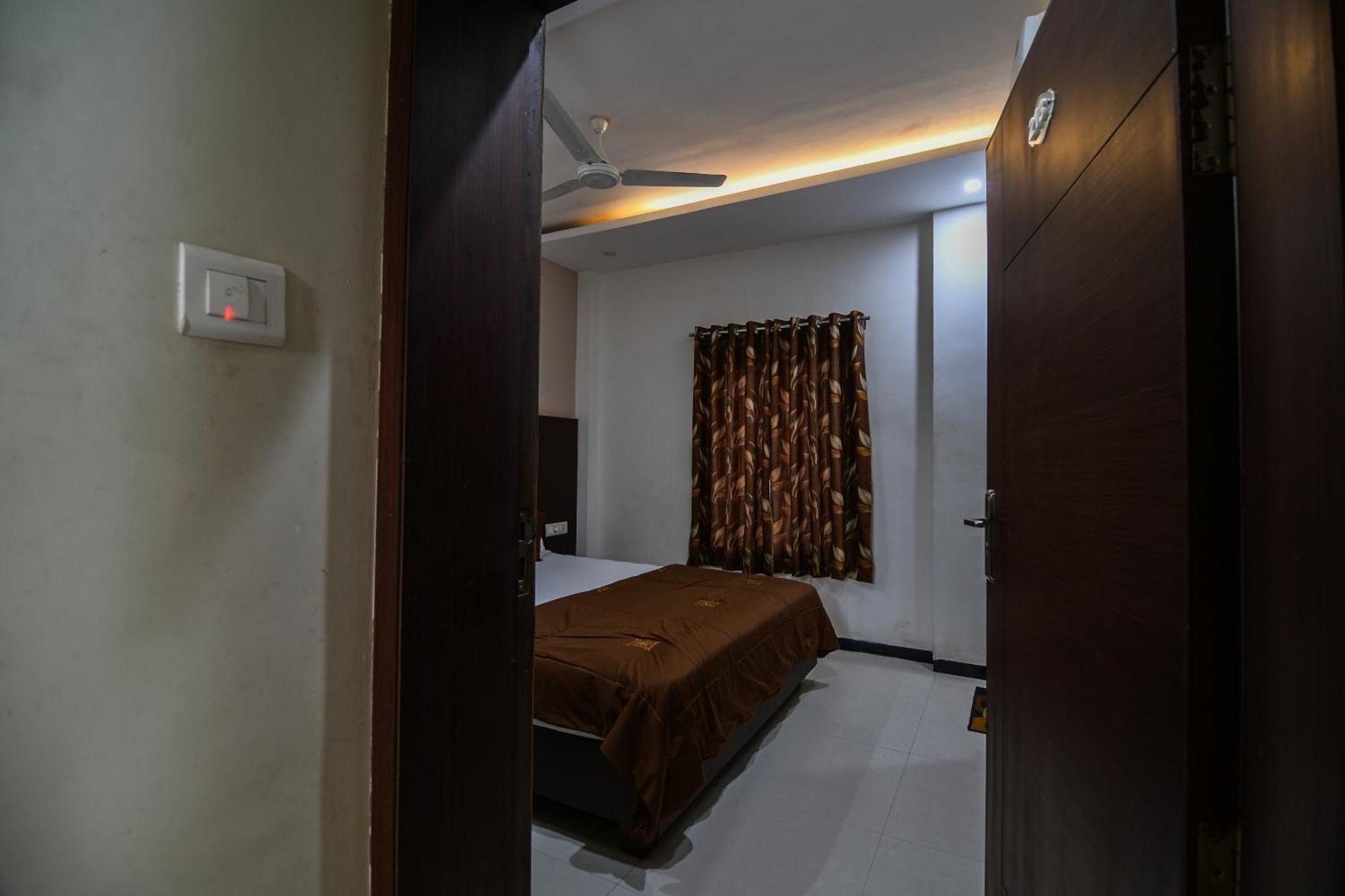 Shree Ram Hotel Ujjain Exterior photo