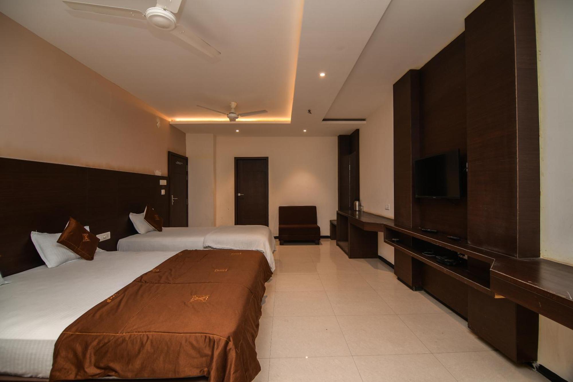 Shree Ram Hotel Ujjain Exterior photo