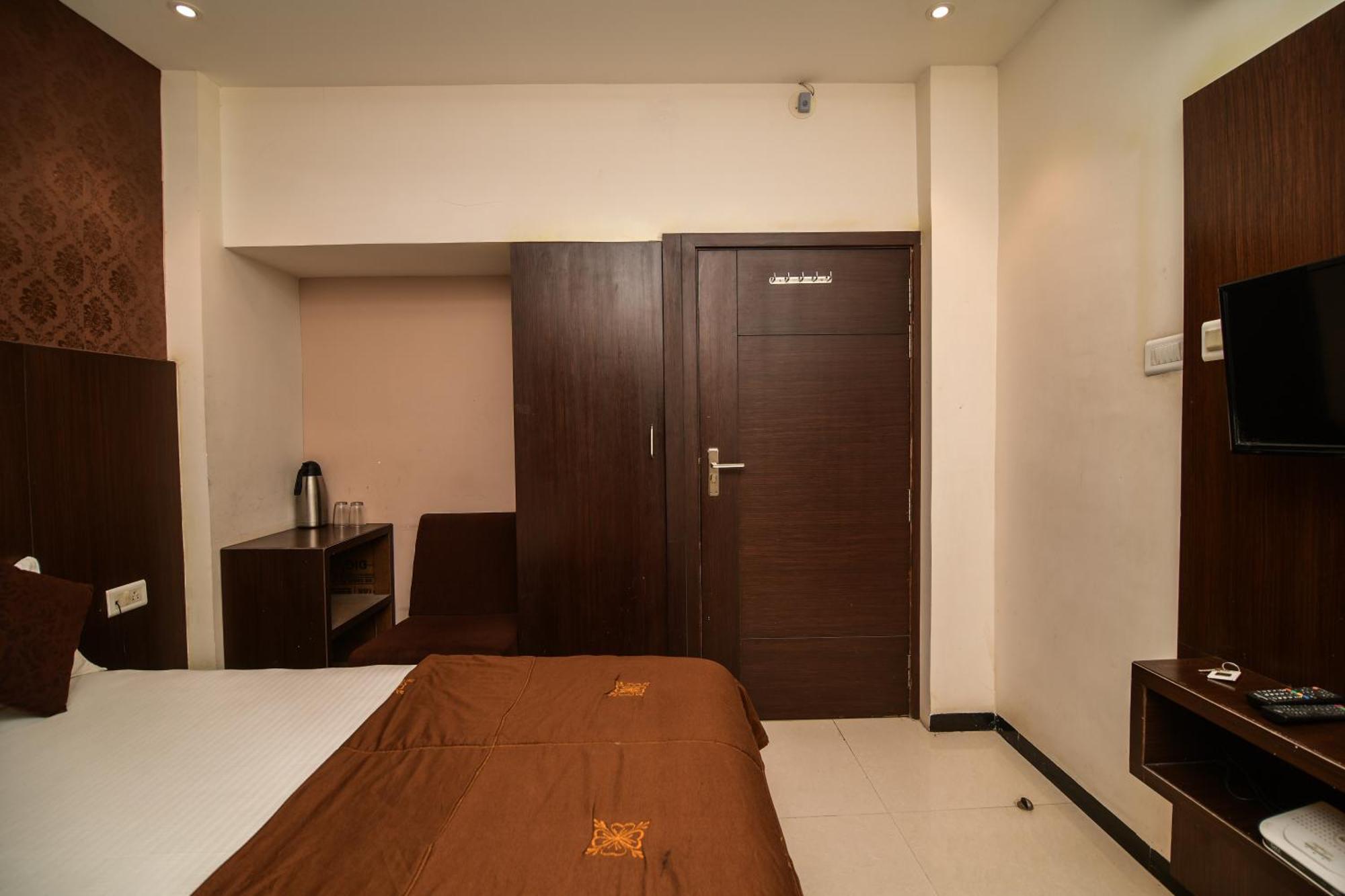 Shree Ram Hotel Ujjain Exterior photo